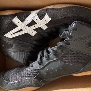 Asics Matflex 7 GS Black and White Shoes